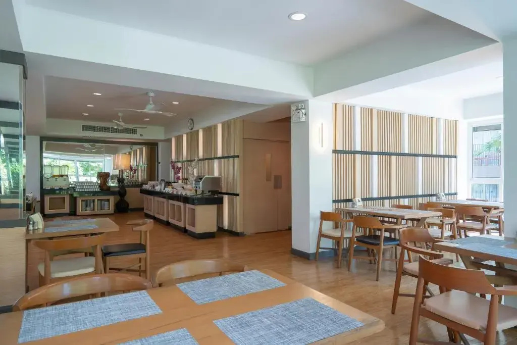 The Green Park Resort