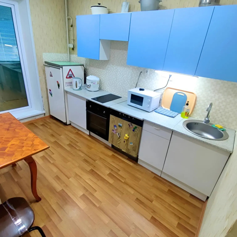 Квартира трехкомнатная  в Челнах