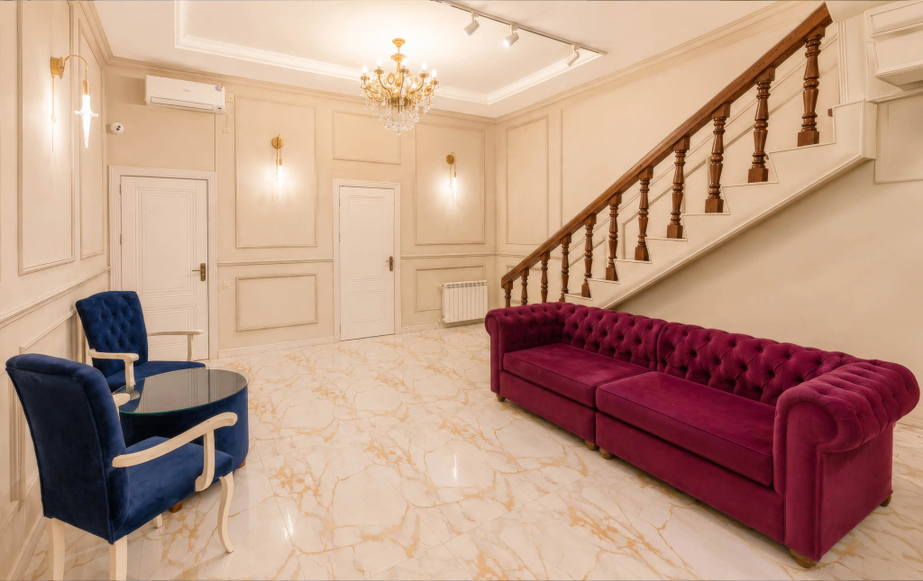 Old Money Boutique Hotel