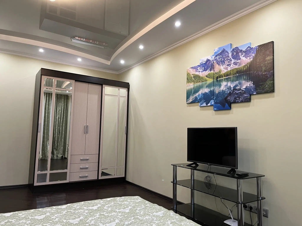 Апартаменты 1 Room Apartment with Lake View near Metro Rasskazovka