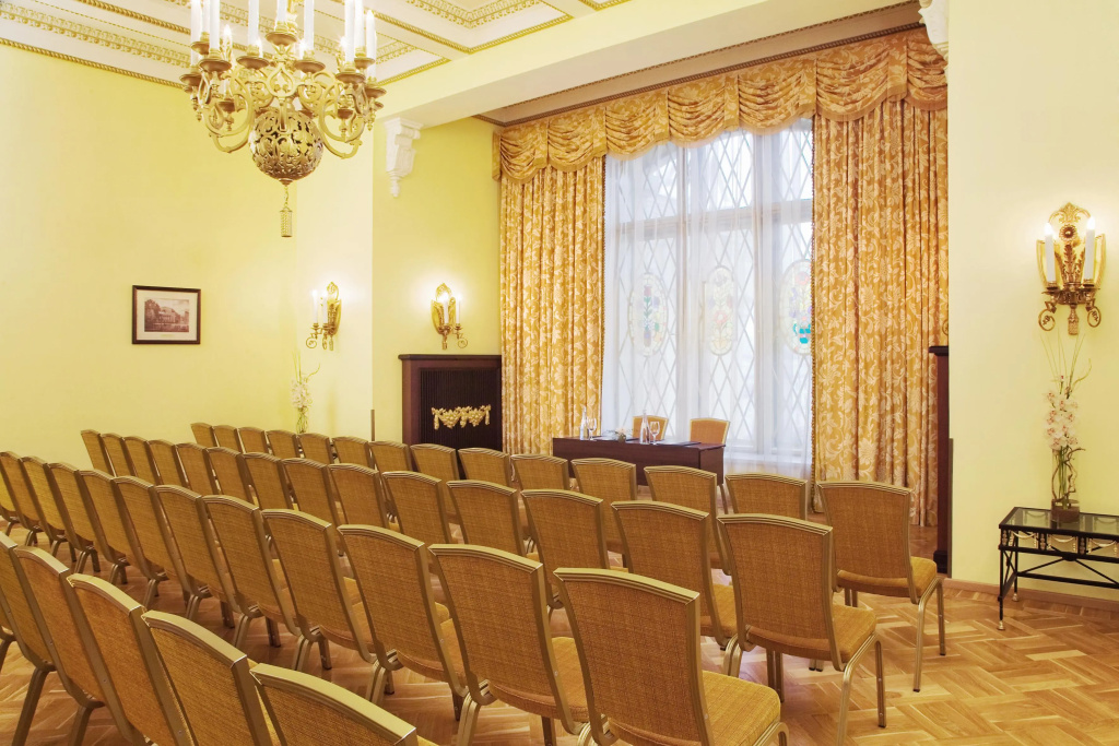 5 ★ Отель Hilton Москва Ленинградская