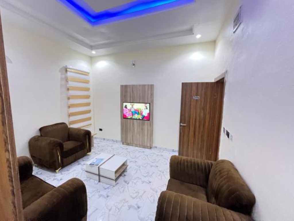 Отель De New Dawn and Lounge
