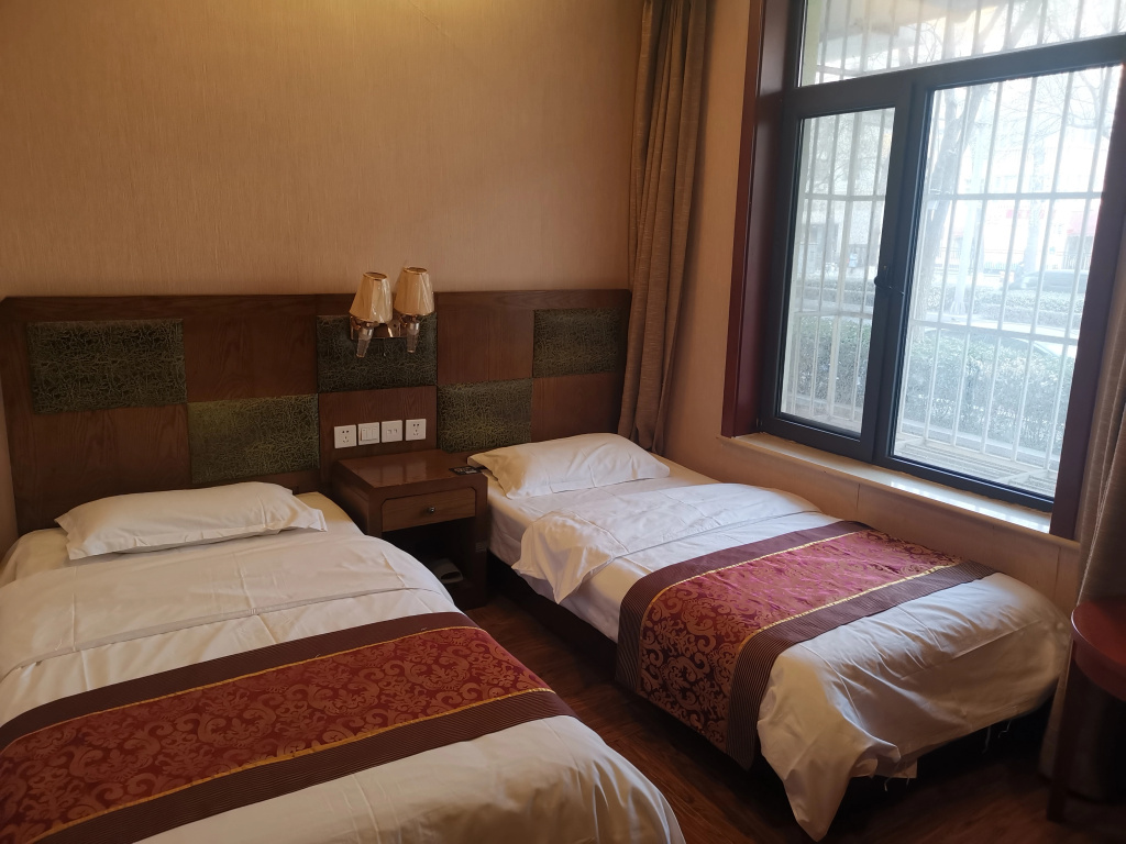 Beijing Huiqing Garden Bussiness Hotel