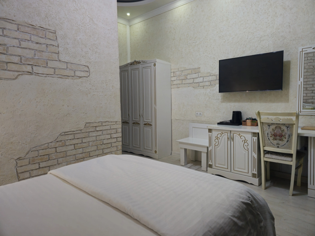 Ideal Hotel