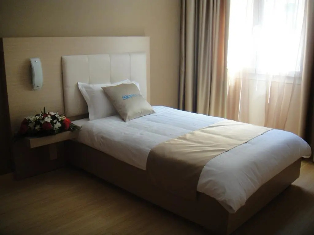 Sky 2 Hotel Tirana