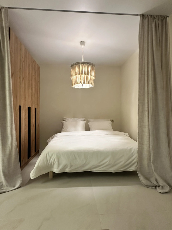 Квартира-студия 42 м² 3 Кровати