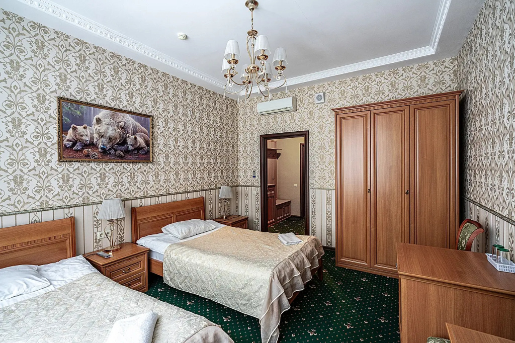 Отель Автор