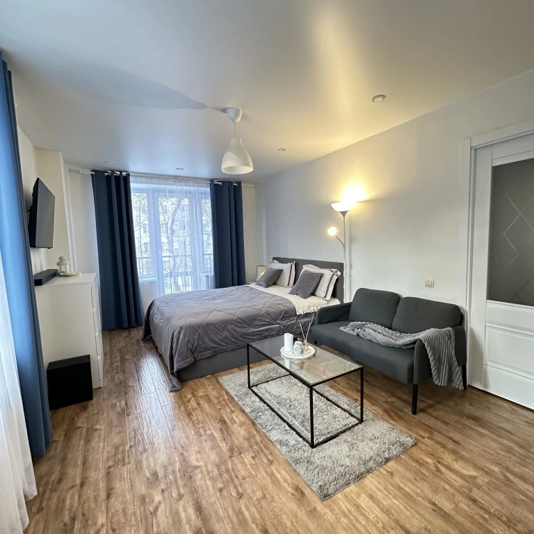 U Metro Kantemirovskaya Flat