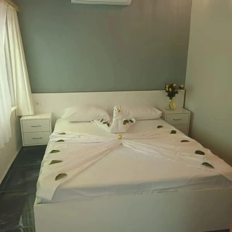 Отель Hotel Waterfall Heaven House