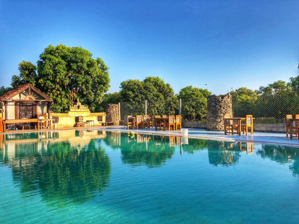 Отель Gir Lions Paw Resort