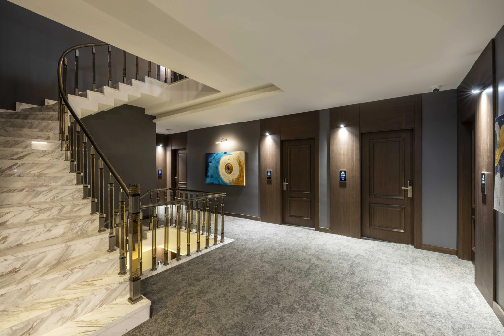 Ezkar Bathonea Art İstanbul
