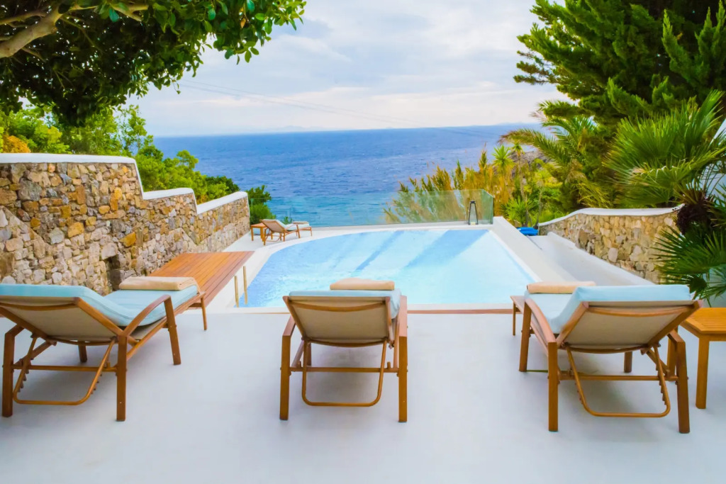 Luxury Chara with Private Pool Villa