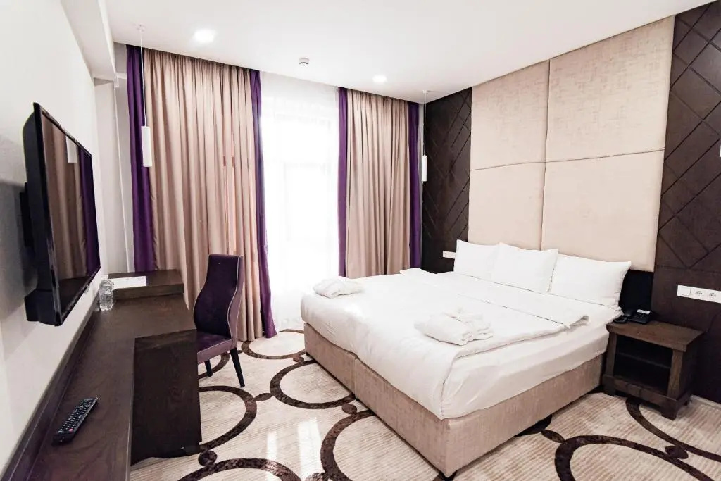 East Palace Hotel