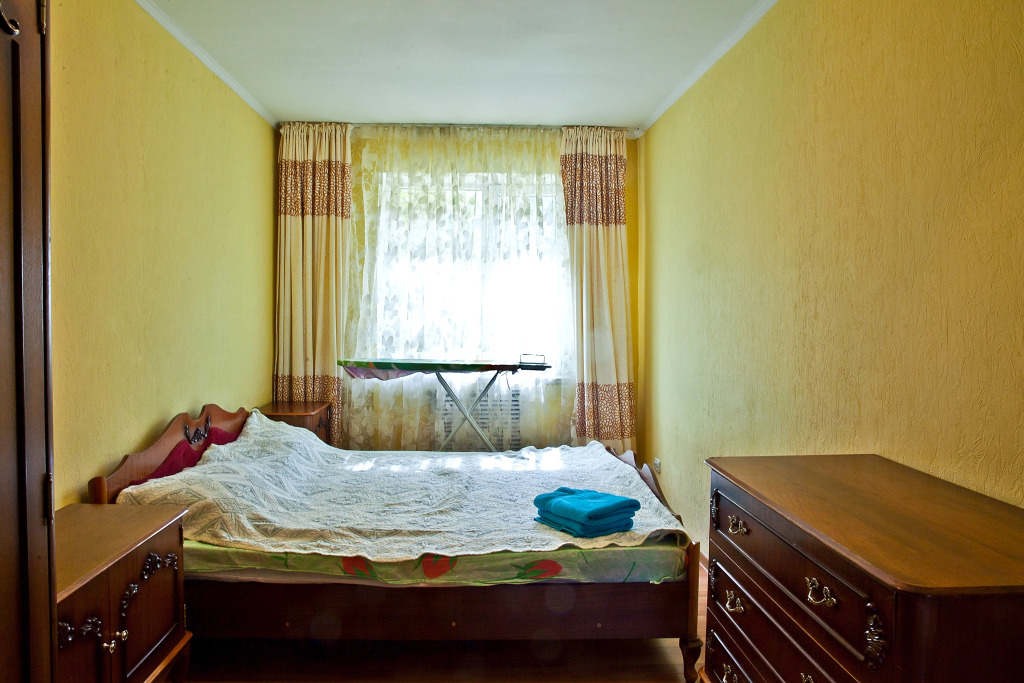 Lessor 203 Apartments