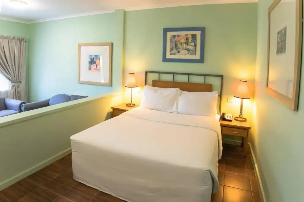 Отель Protea by Marriott Dar Es Salaam Oyster Bay
