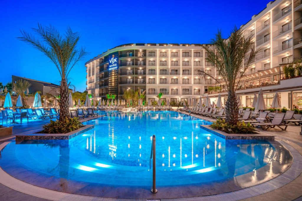 Отель Vox Maris Resort