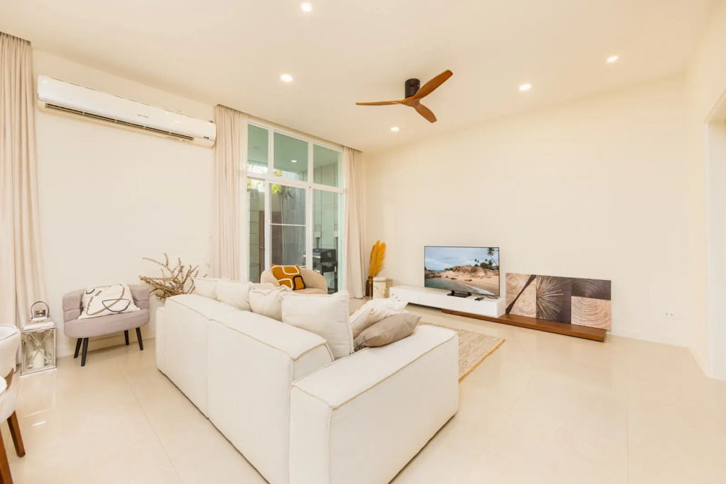 Вилла Aura 3BR Private Pool near Naiharn Beach