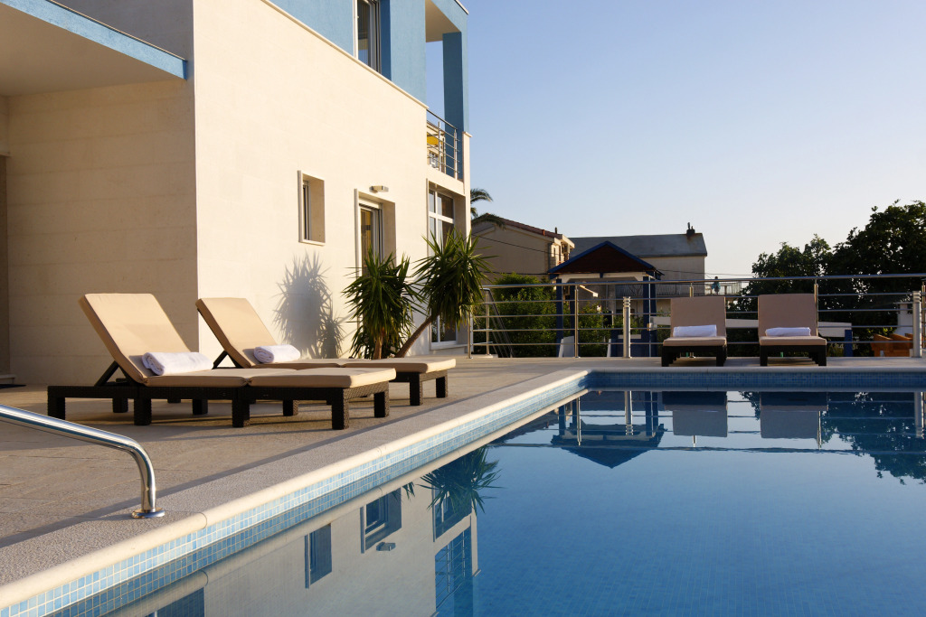 Villa Mermaid - Heated Pool, Sea Views & Beach 120m I Split Riviera