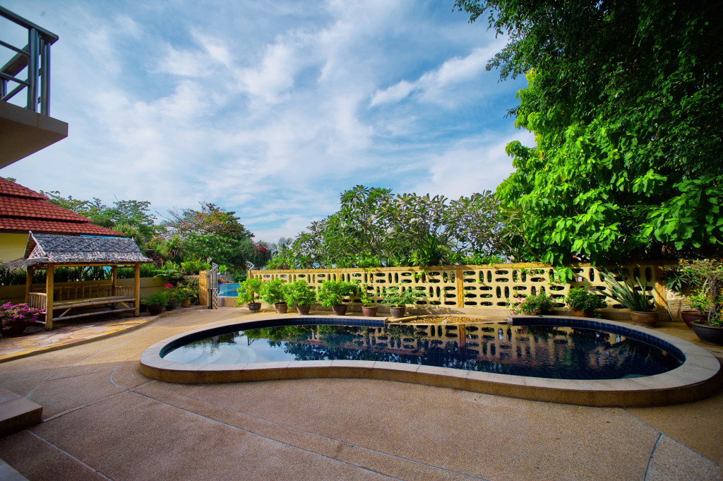Beachfront Art Villa Samui