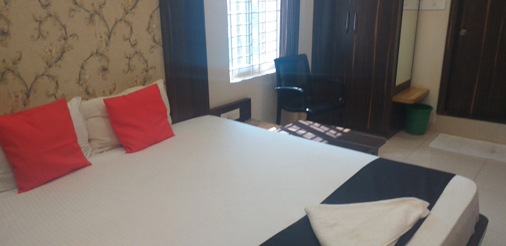 Отель Royal Blue Meridian Inn