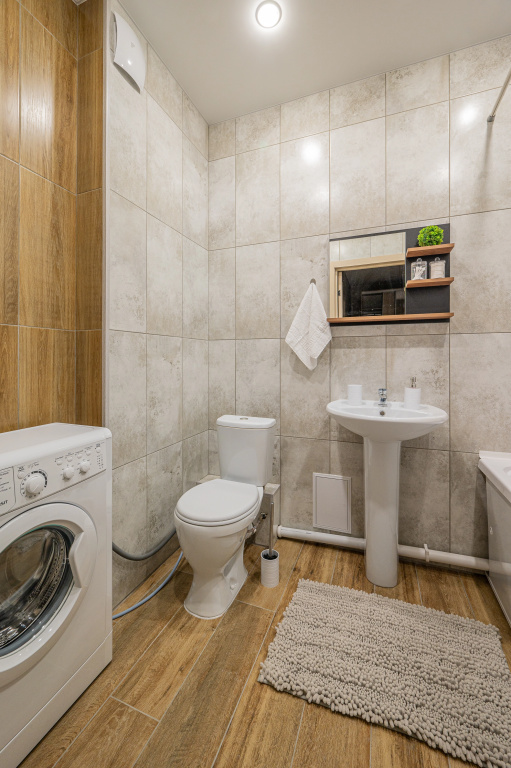 Dvukhkomnatnaya Krasnolesyya 96 Flat