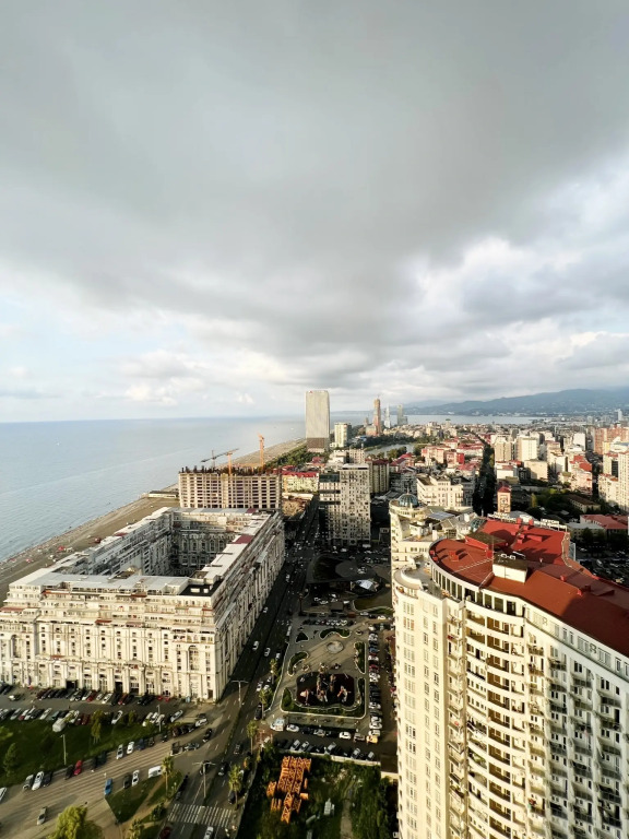 Апартаменты Alliance 35 этаж вид на горы и море