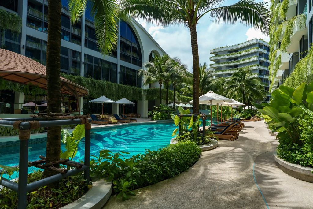 Апартаменты Amazing La Green 10 min walk to Layan Beach