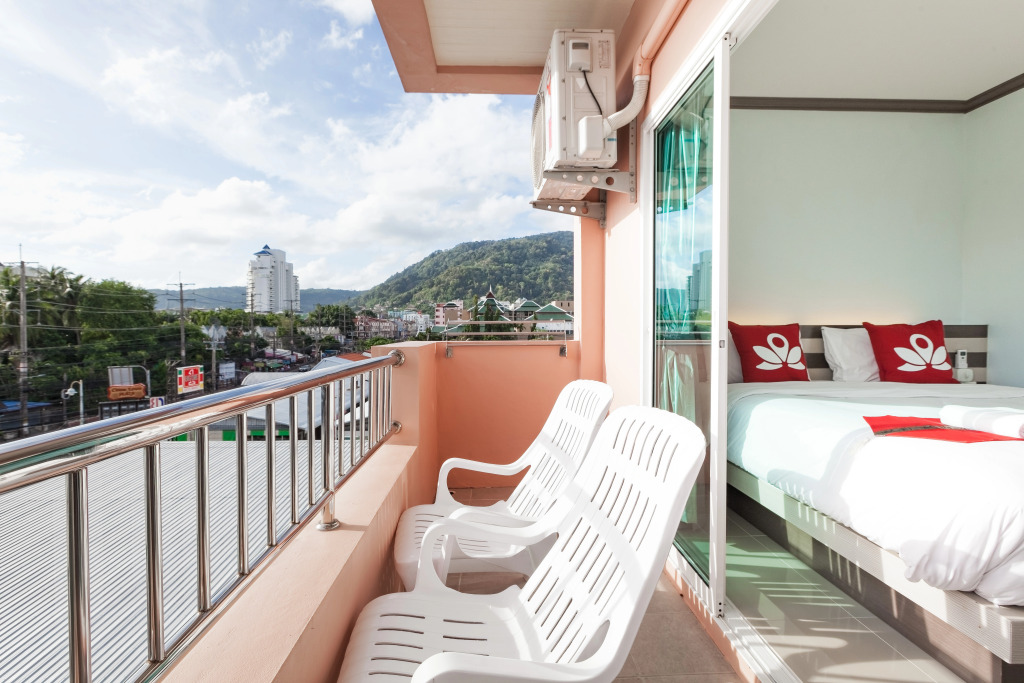 Отель ZEN Rooms Patong Soi Chuwong