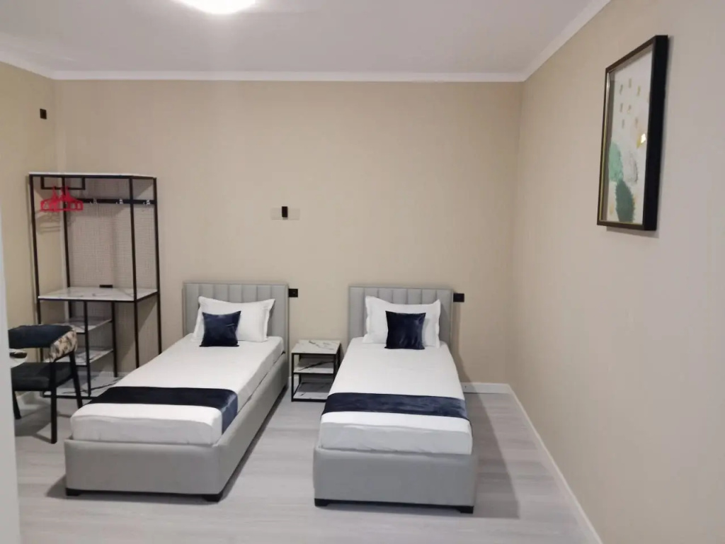 Отель Luna Plaza