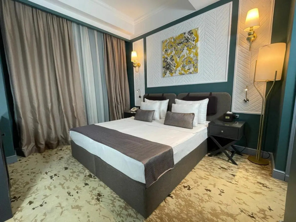 Отель Teatro Rooms