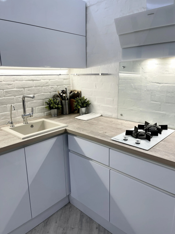 Квартира White Cozy Home