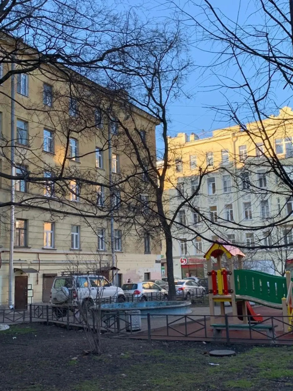 Квартира 2х комнатная с отдельным входом из зеленого садика