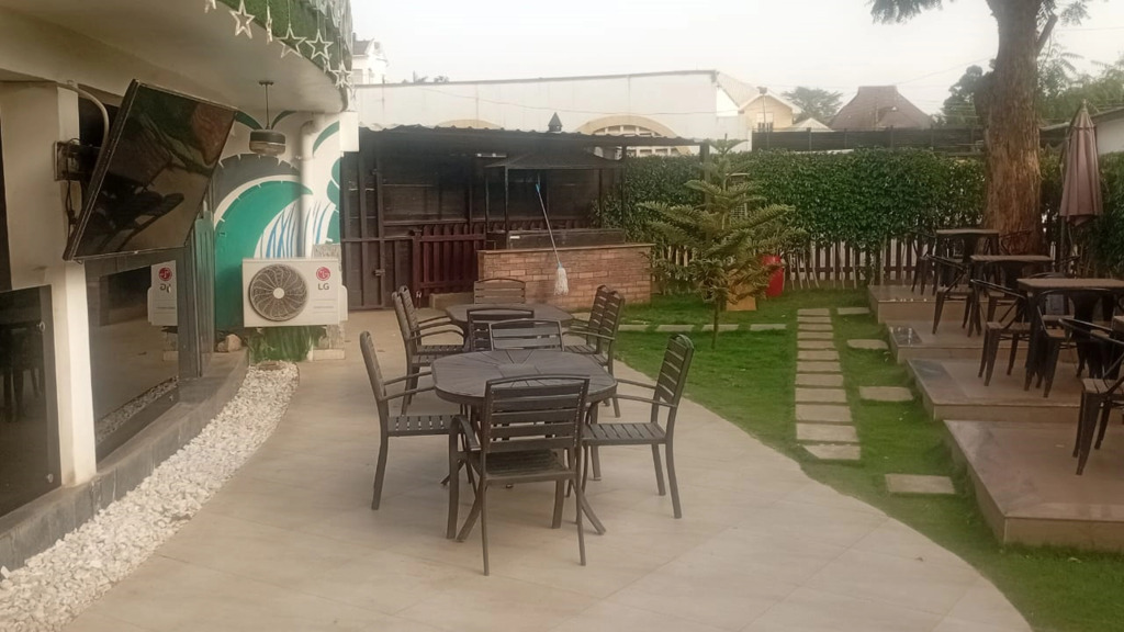 Отель Dome Suites