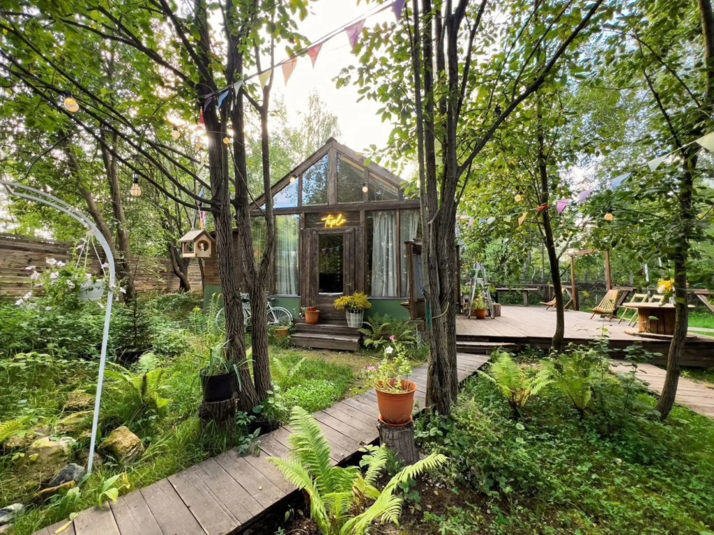 Частный дом Пaнopамный c купeлью