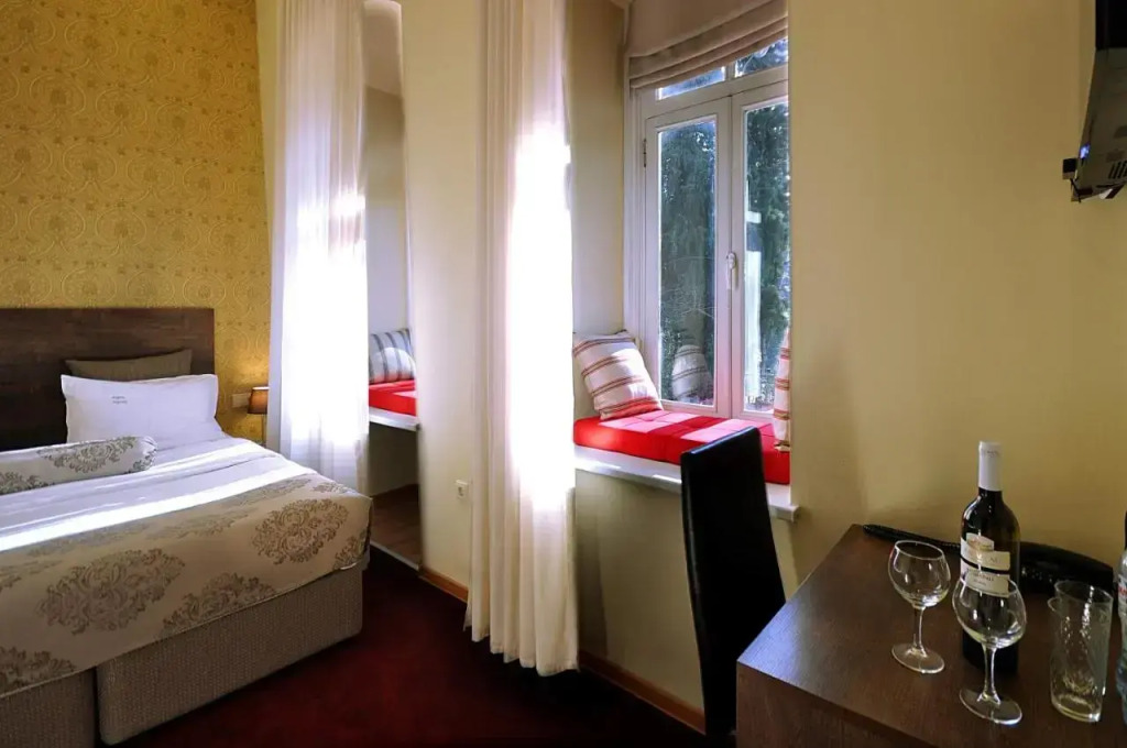 Отель Tekla Palace