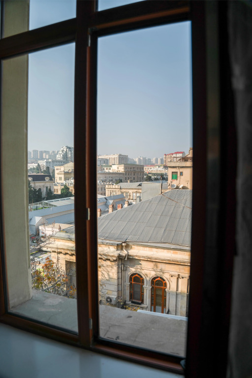 Апартаменты Spacious Downtown City View