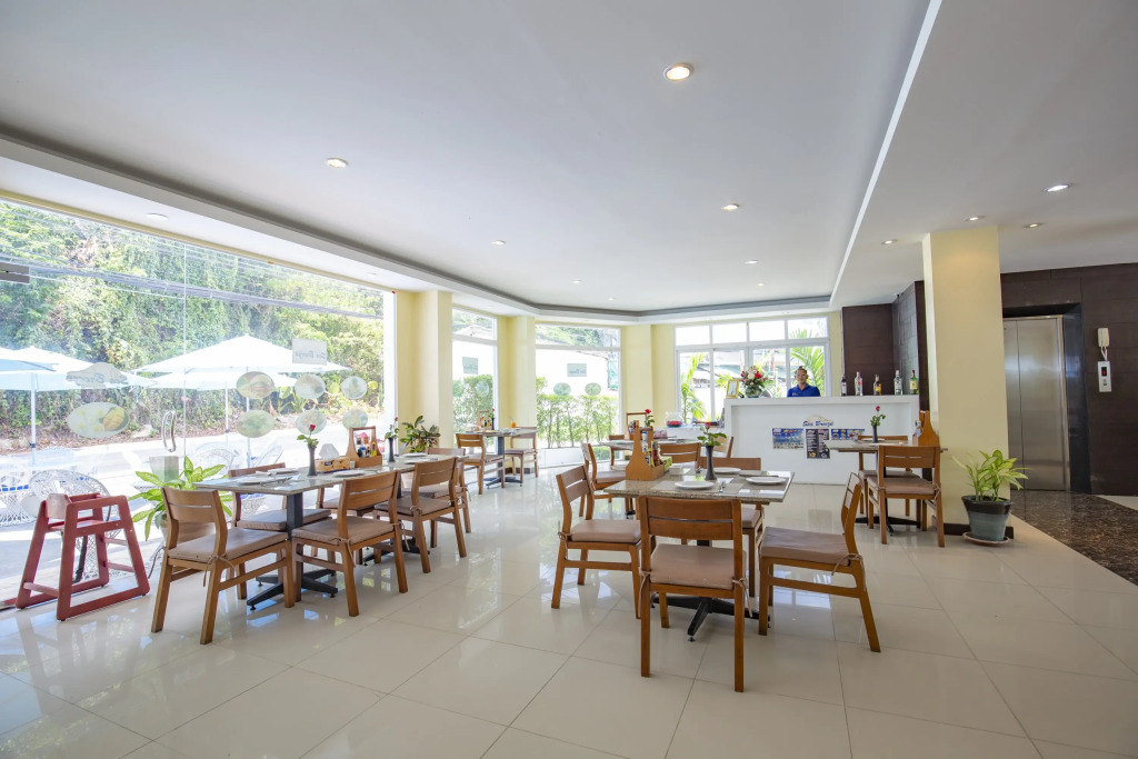 Sungthong Kamala Beach Resort