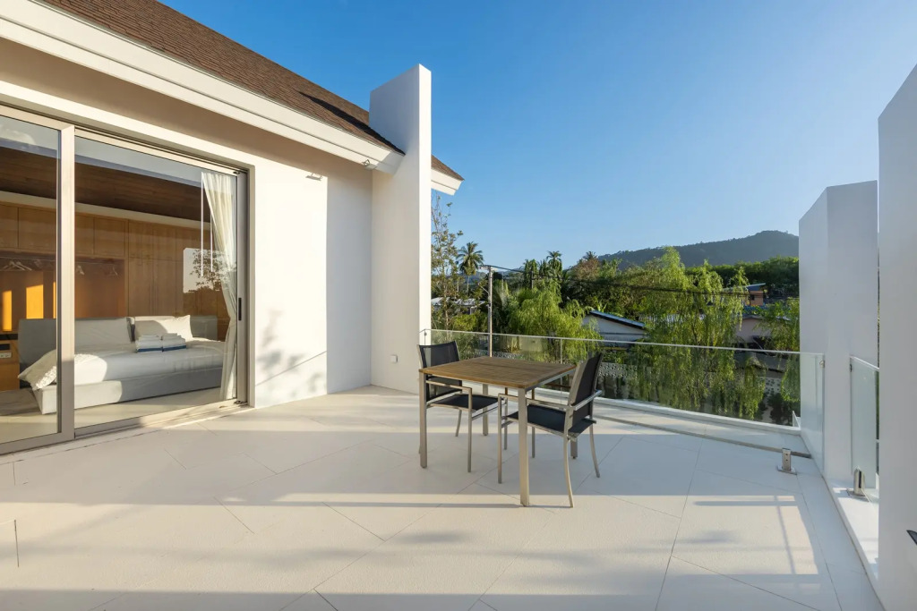 Курортный отель Wallaya Villas Bang Tao by TropicLook