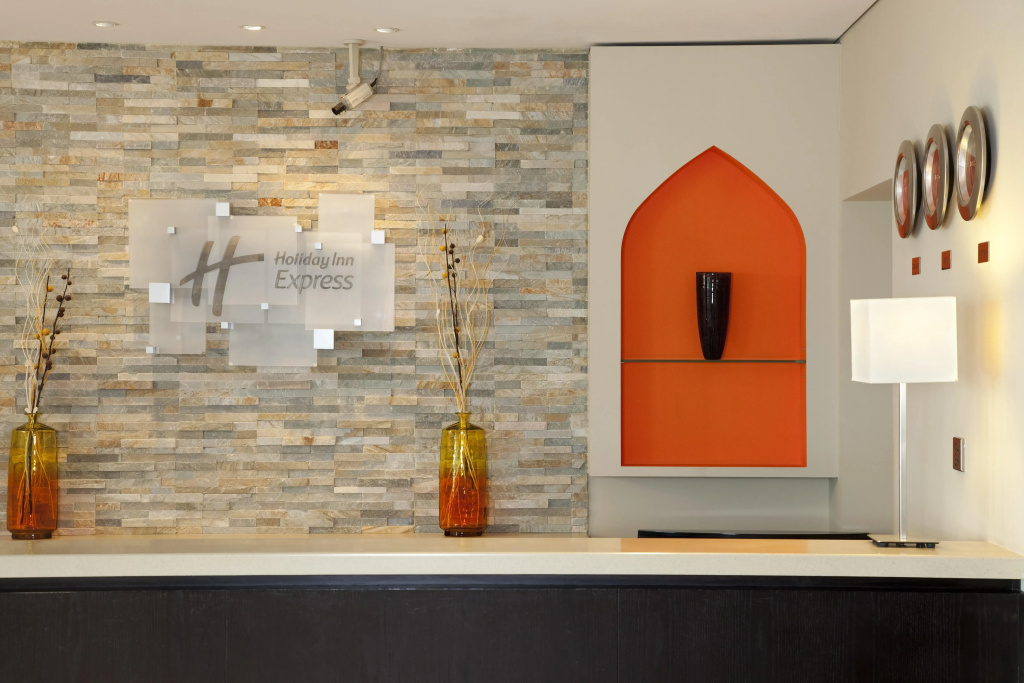 Holiday Inn Express Dubai, Jumeirah by IHG
