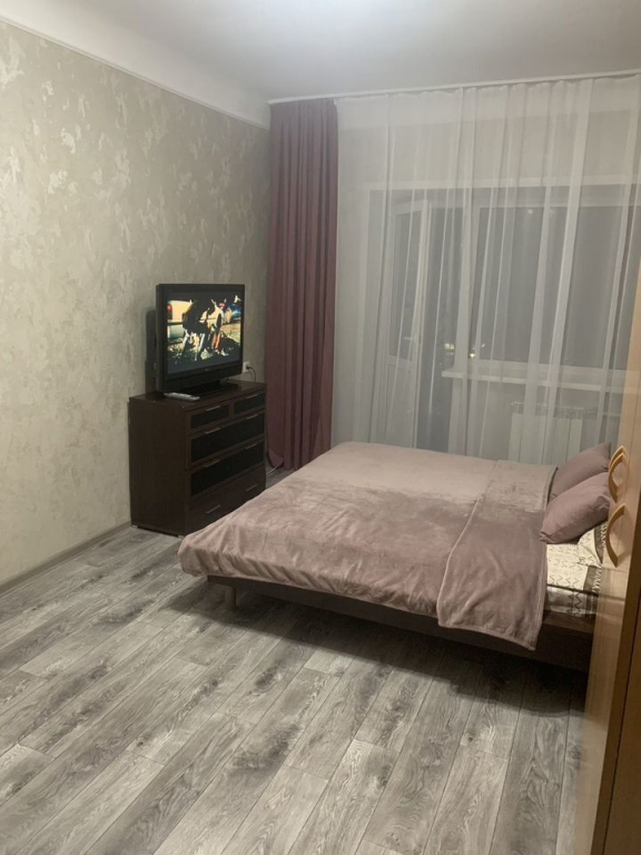 Квартира на Парижской Коммуны 30/29