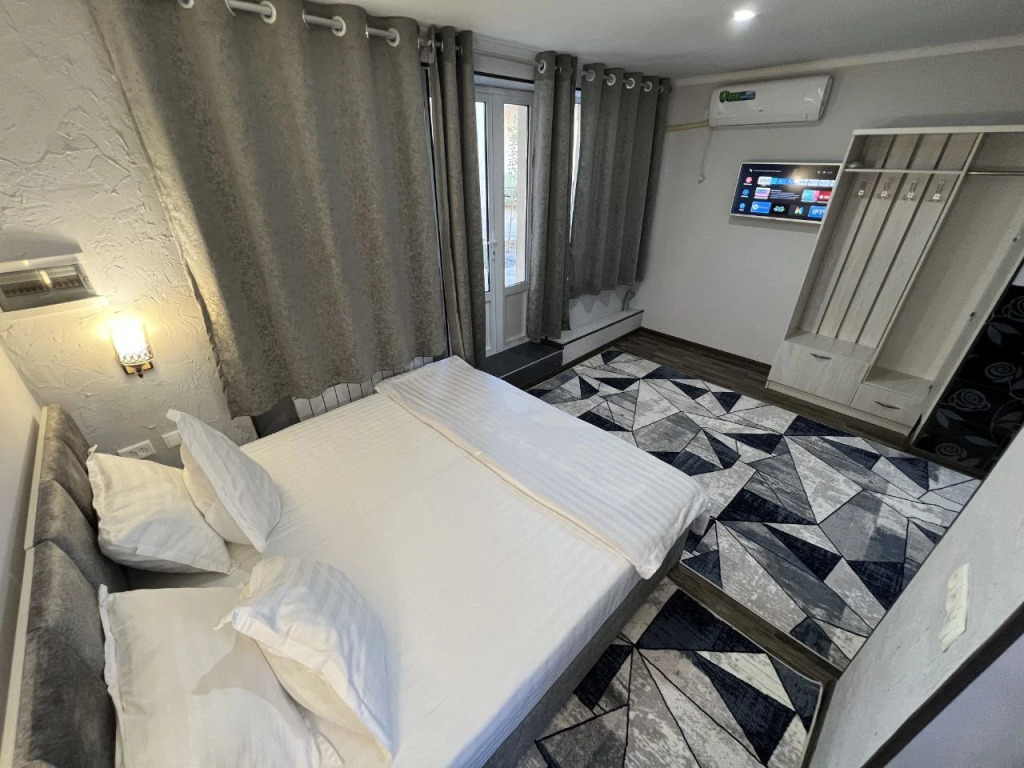 Nemo Guest House