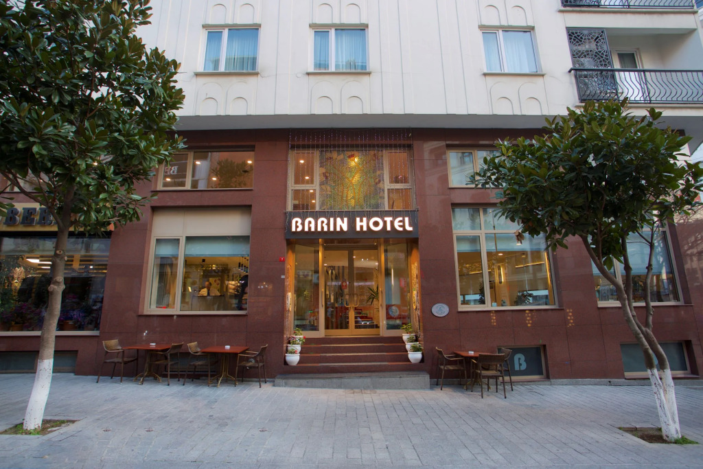 Отель Barin