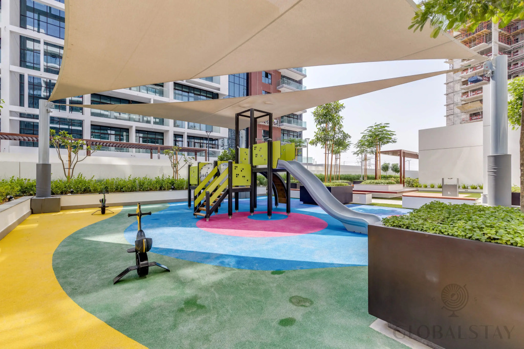 Апарт-отель Globalstay Azizi Riviera 67
