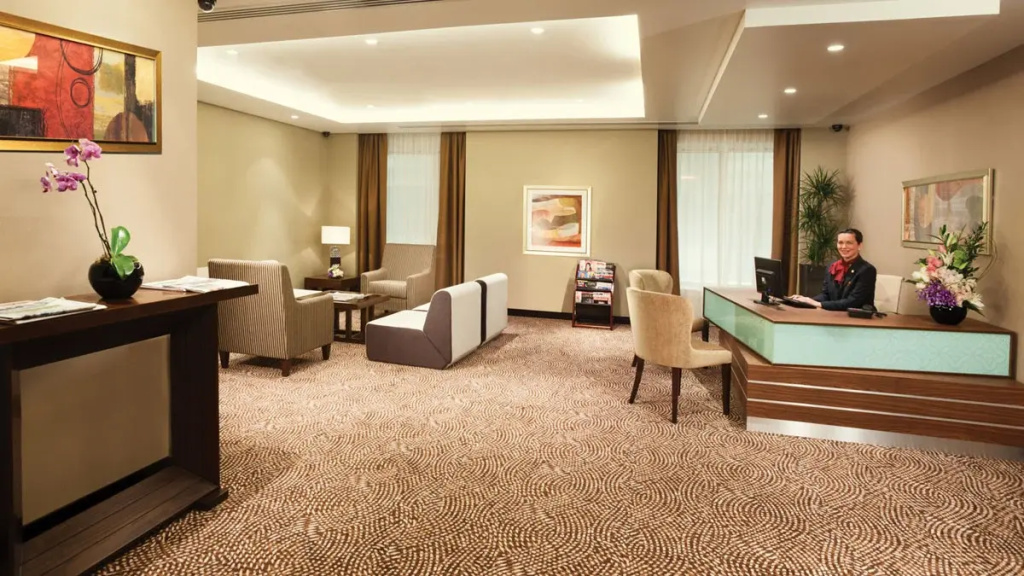 Carlton Downtown Hotel