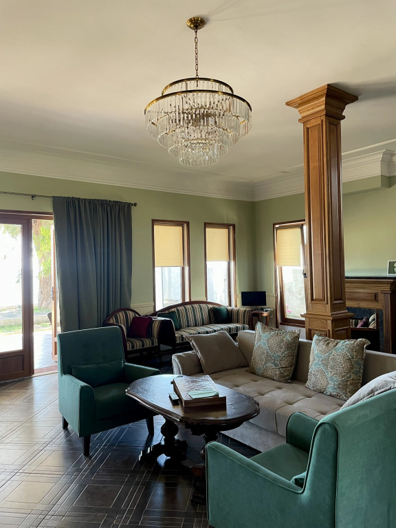 Mayna Villa