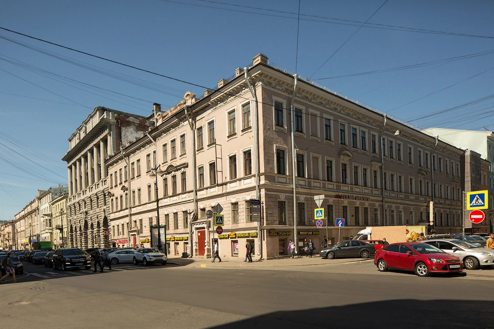 BM 13 Apartments