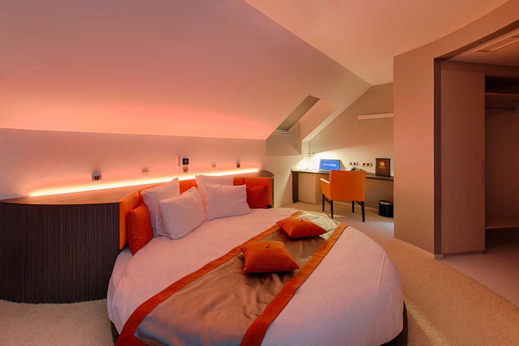 Отель Orange