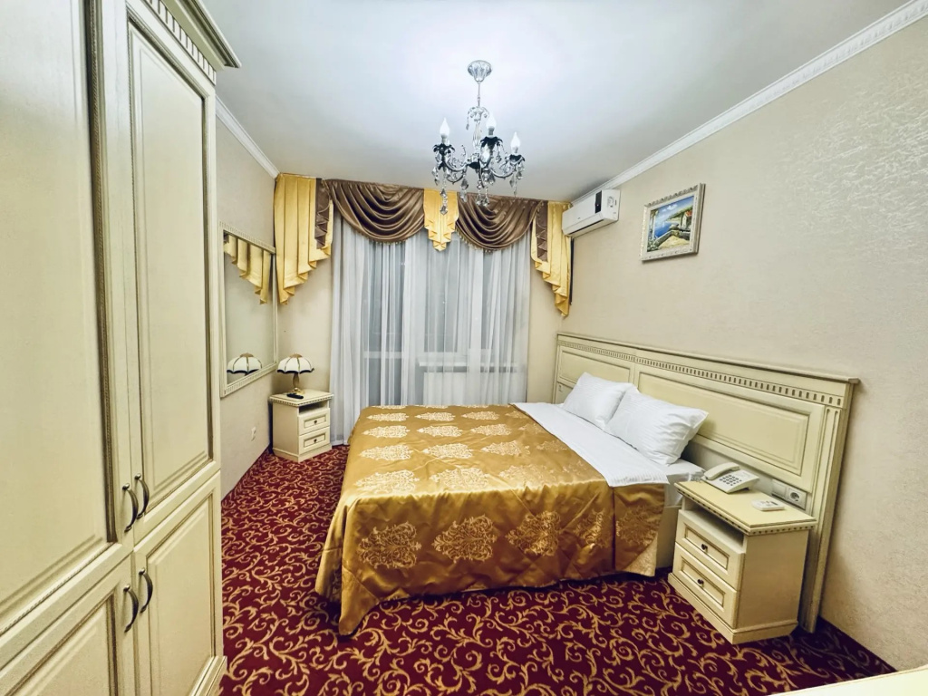 Отель Рипсиме
