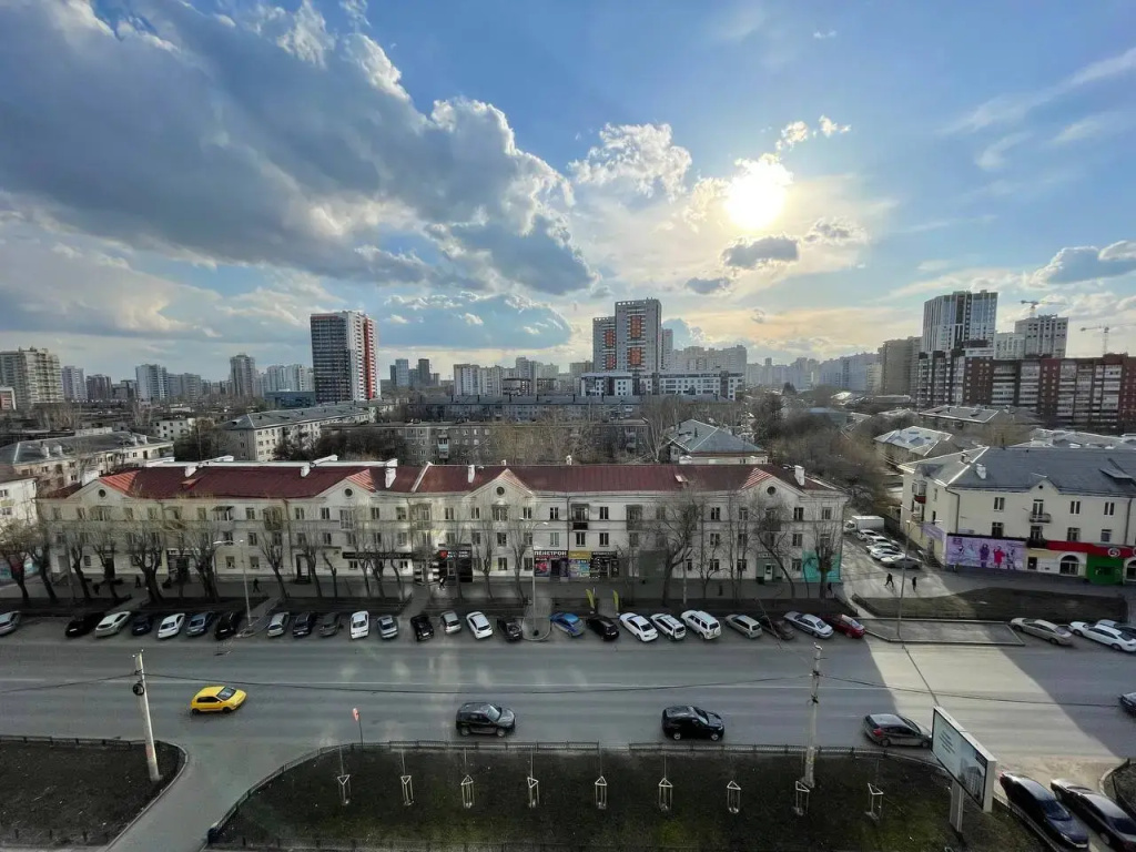 Квартира 1-комнатная 42 кв.м на 9/32 этаже