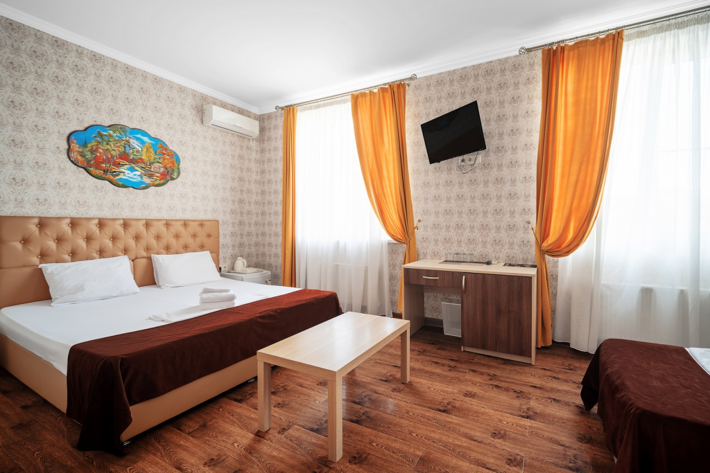 Отель Mari Inn